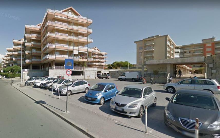 Luminoso Appartamento Sul Mare Ventimiglia Exterior foto